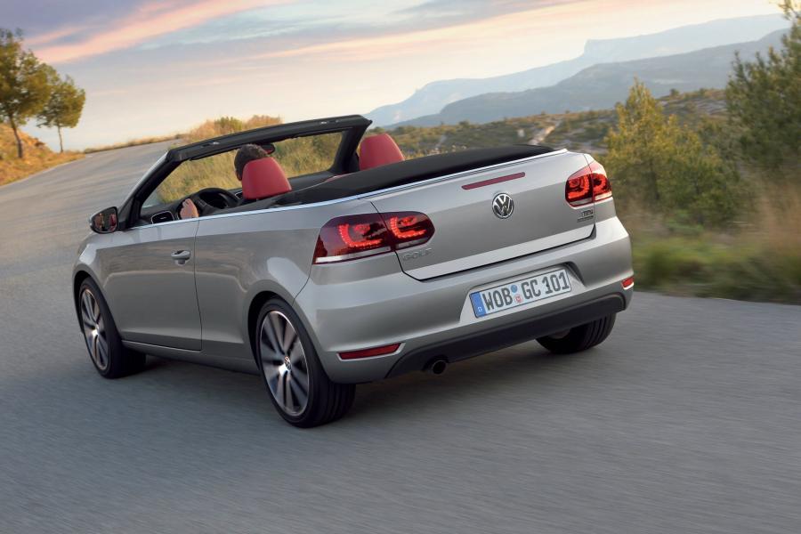  Volkswagen Golf Cabrio 2011 года  (фото 20 из 69)
